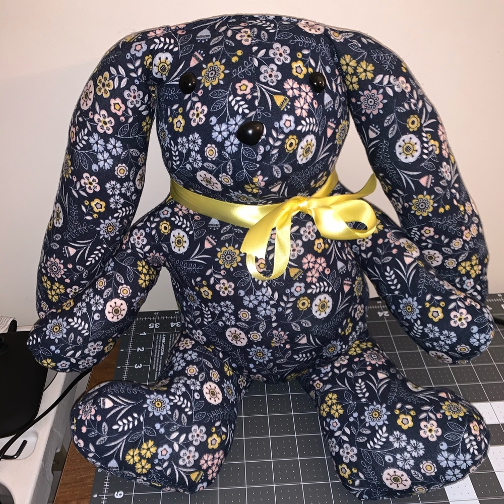 Stuffed bunny - Picture 3 of 3